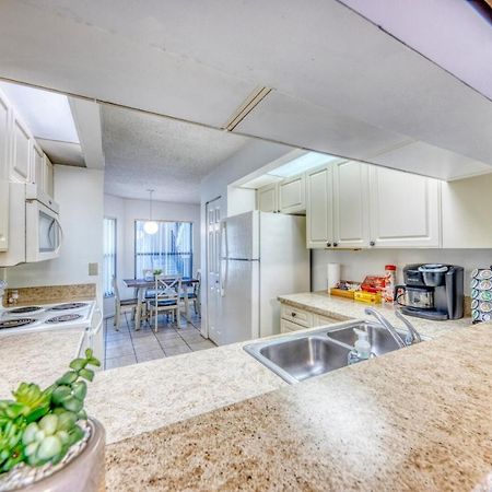 Shorewalk Full Condo Lake View Near To Beach Img แบรเดนตัน ภายนอก รูปภาพ
