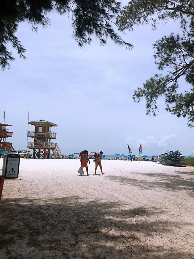 Shorewalk Full Condo Lake View Near To Beach Img แบรเดนตัน ภายนอก รูปภาพ