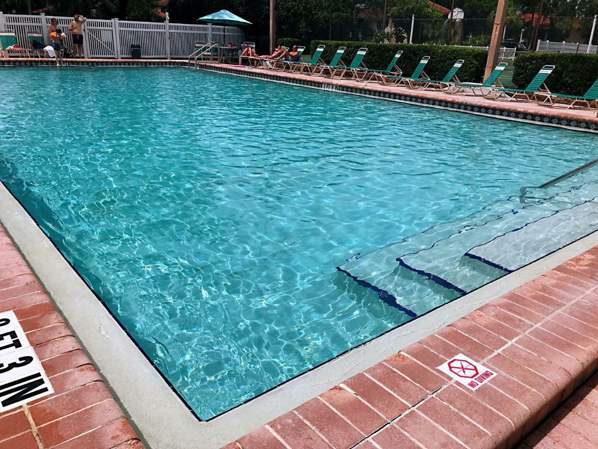 Shorewalk Full Condo Lake View Near To Beach Img แบรเดนตัน ภายนอก รูปภาพ